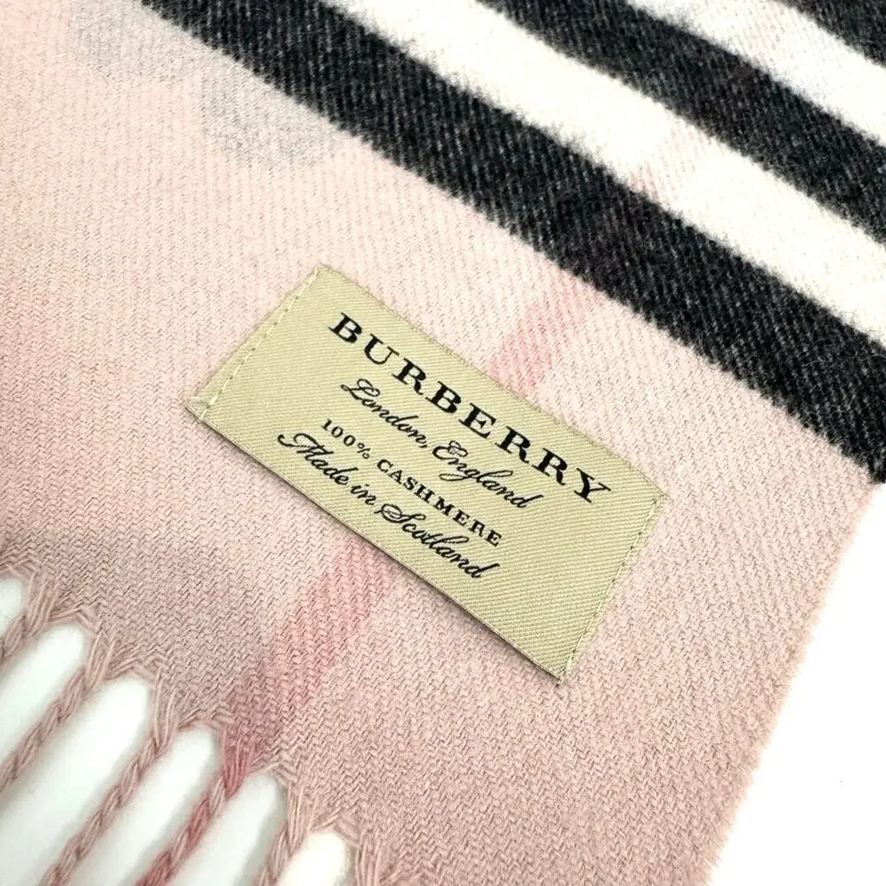 Burberry pink nova